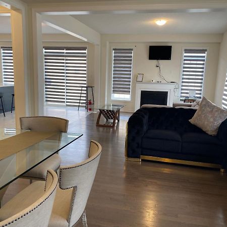 537 Veterans Dr Brampton On L7A 0C4 Villa Luaran gambar