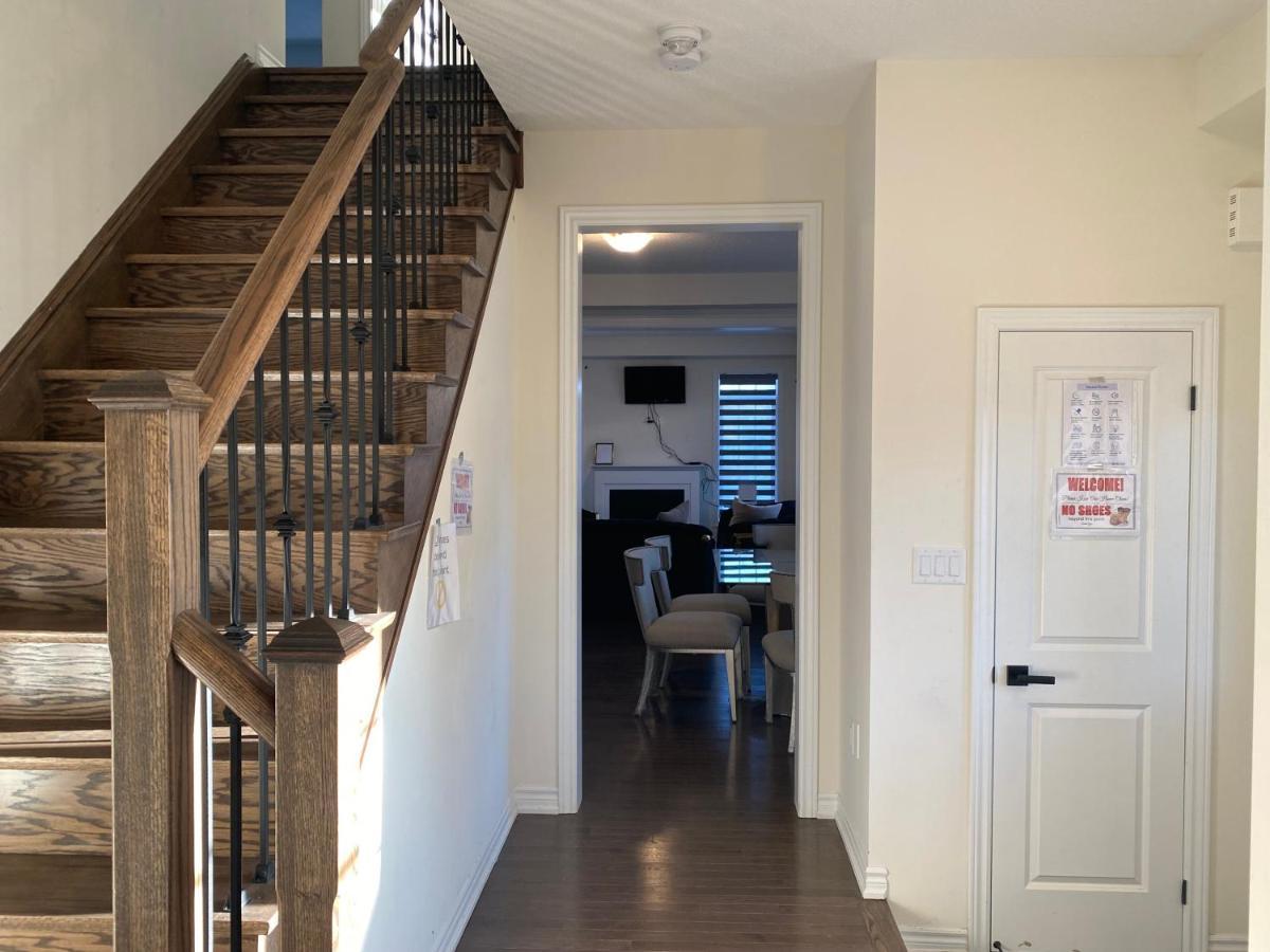 537 Veterans Dr Brampton On L7A 0C4 Villa Luaran gambar