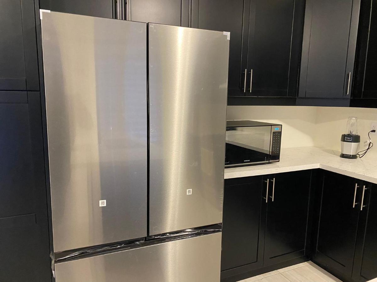 537 Veterans Dr Brampton On L7A 0C4 Villa Luaran gambar