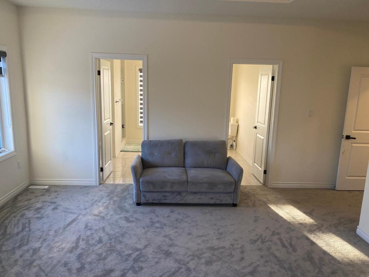 537 Veterans Dr Brampton On L7A 0C4 Villa Luaran gambar