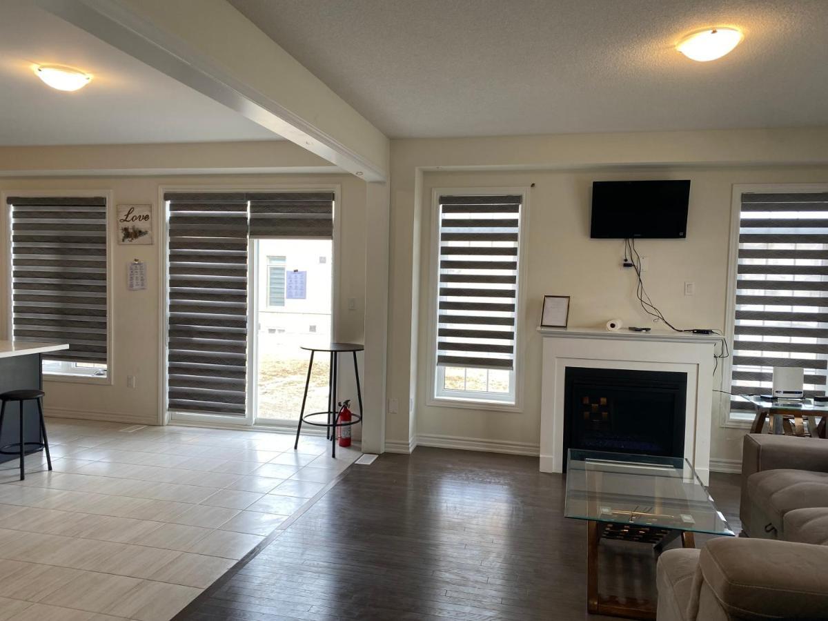 537 Veterans Dr Brampton On L7A 0C4 Villa Luaran gambar