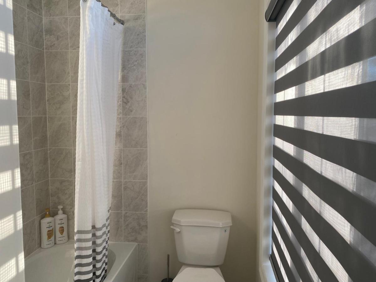 537 Veterans Dr Brampton On L7A 0C4 Villa Luaran gambar
