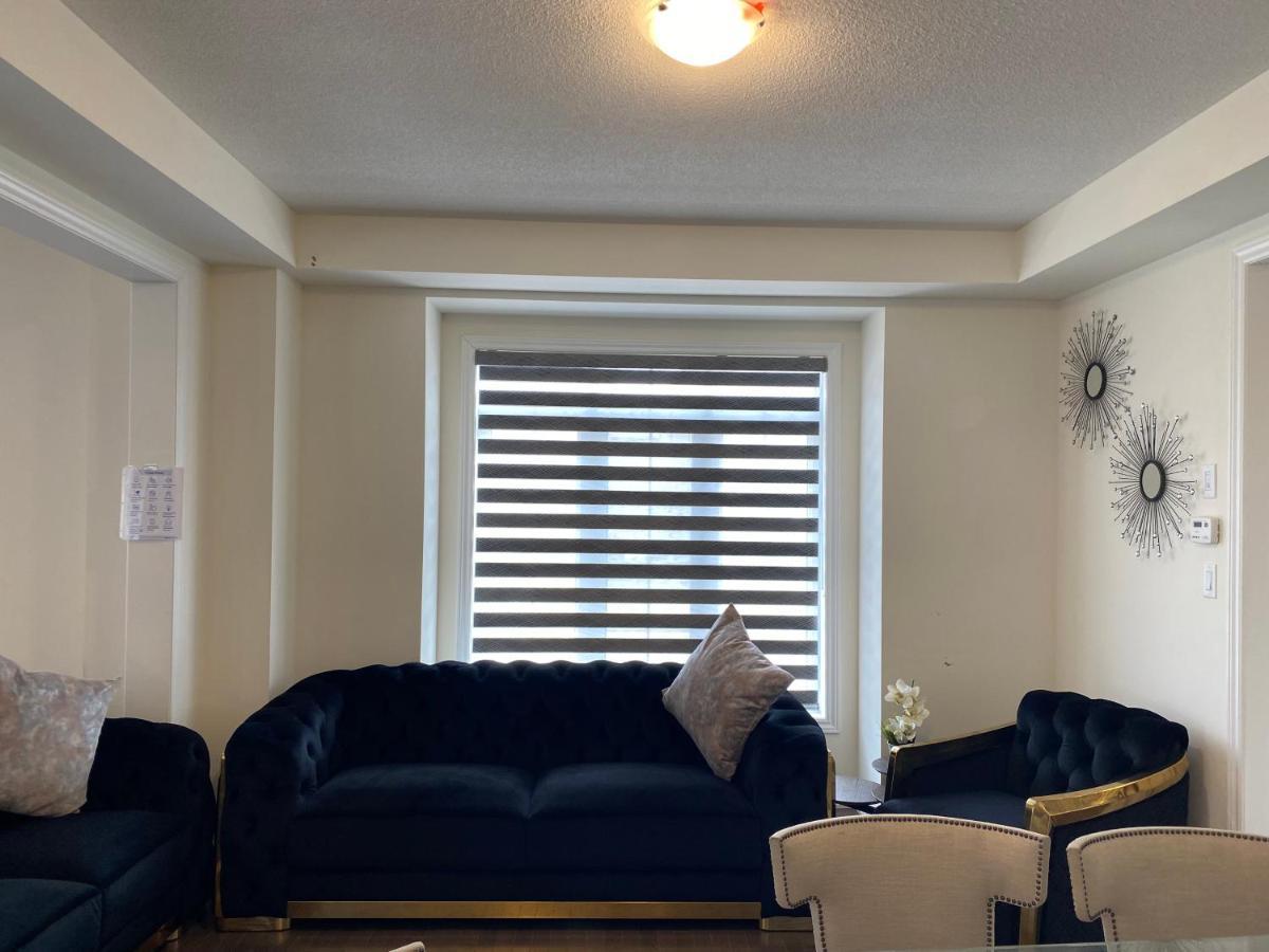 537 Veterans Dr Brampton On L7A 0C4 Villa Luaran gambar